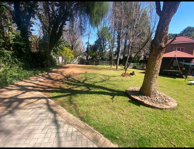 3 BEDROOM HOUSE FOR SALE IN CLUBVILLE